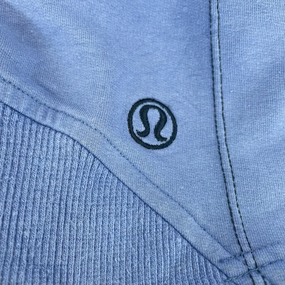 Lululemon Zip Sweater Blue Snap Women 8 VINTAGE - Picture 16 of 16